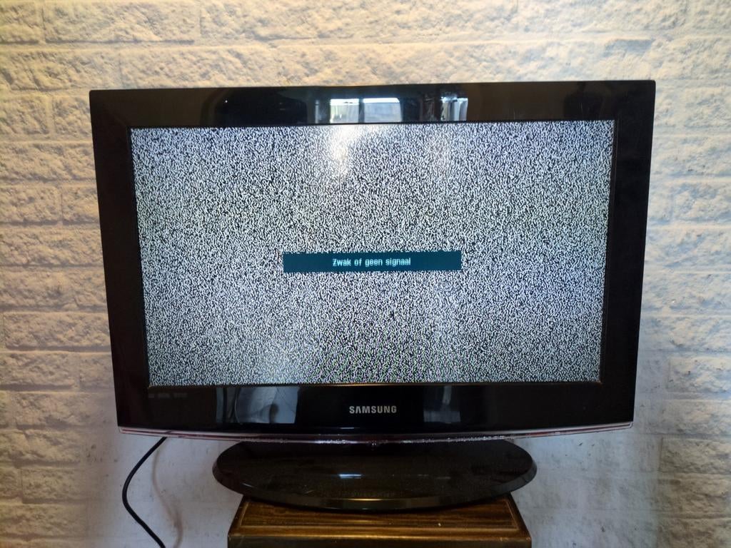 Samsung LE26B450C4W LCD TV - 26 inch, Ophalen, Gebruikt, 50 Hz, Samsung