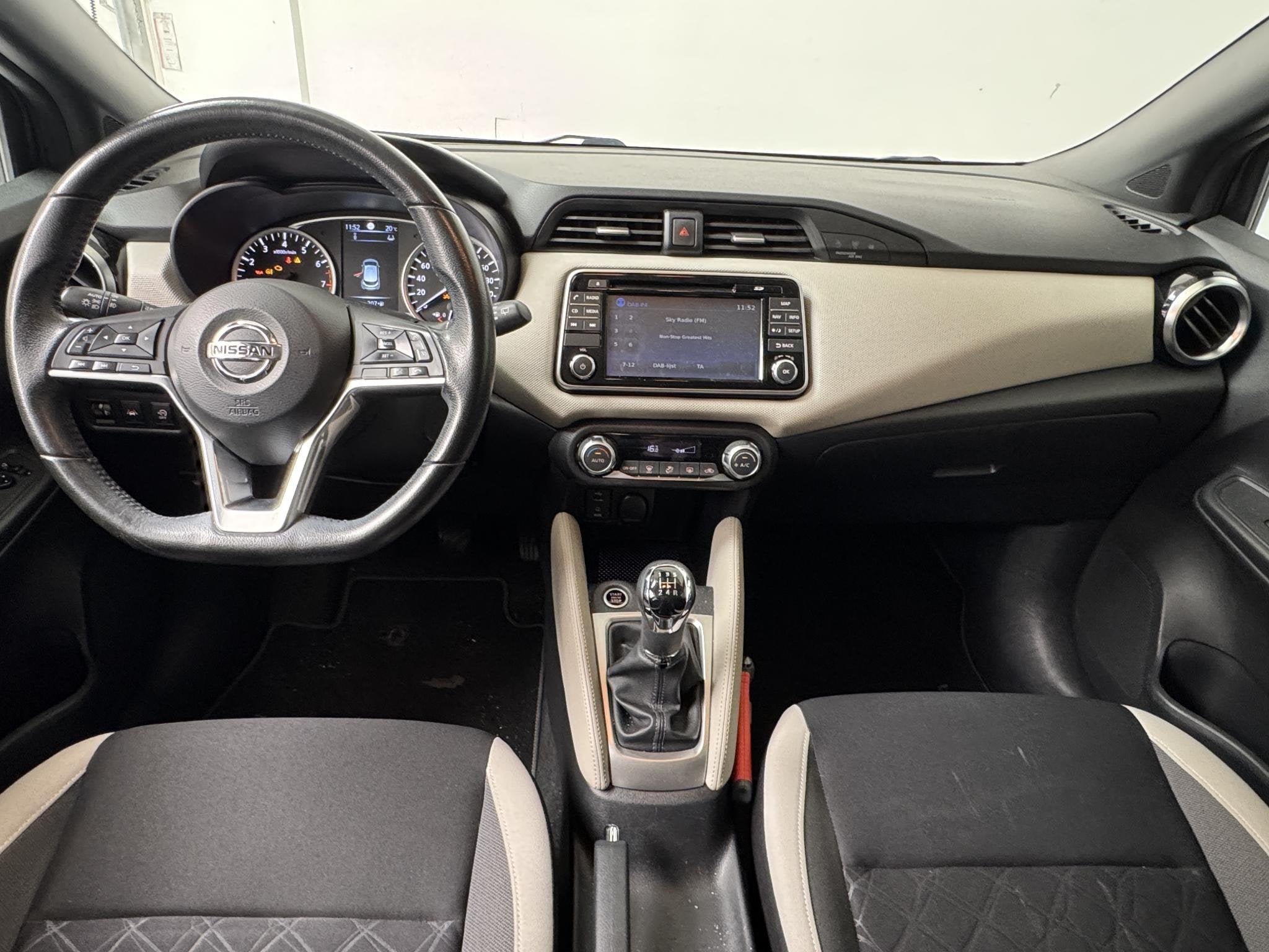 Nissan Micra 0.9 IG-T N-Connecta | Navigatie | Climate Contr, Auto's, Voorwielaandrijving, 898 cc, Stof, Gebruikt