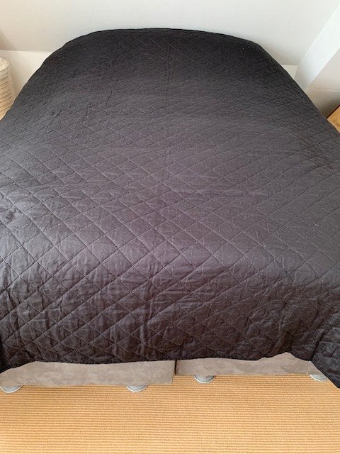 Te koop; Z.g.a.n 2 persoons sprei , zwart en witte kant., Huis en Inrichting, Zwart, Tweepersoons, Ophalen of Verzenden, Zo goed als nieuw