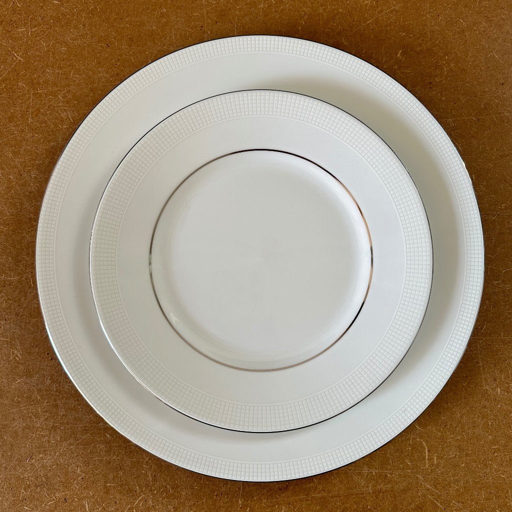 Wedgwood Bone China, Vera Wang, Blanc sur Blanc, Nieuw, Ophalen of Verzenden, Bord(en), Modern