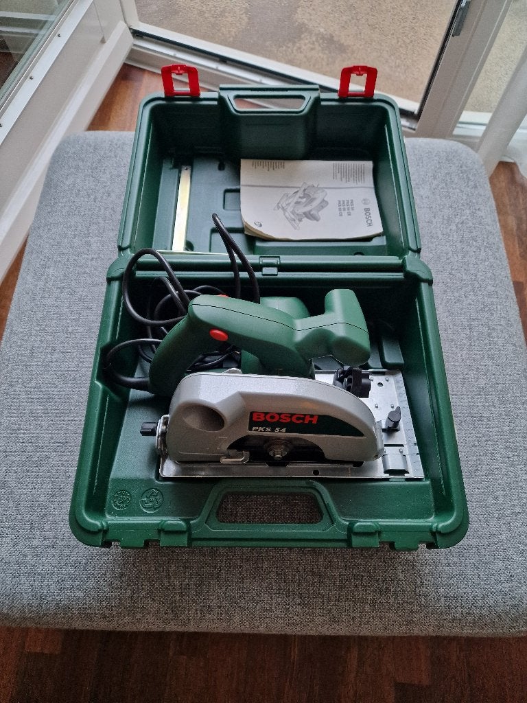 Bosch PKS 54 Cirkelzaag in originele koffer, Doe-het-zelf en Verbouw, Gereedschap | Zaagmachines, Ophalen, Cirkelzaag, 600 tot 1200 watt