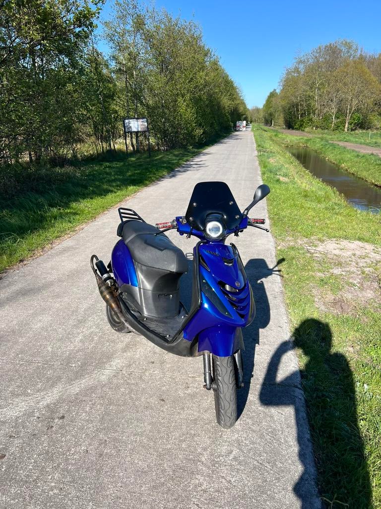 Piaggio zip 70cc, Fietsen en Brommers, Scooters | Piaggio, Ophalen, Zo goed als nieuw, Tweetakt, Zip