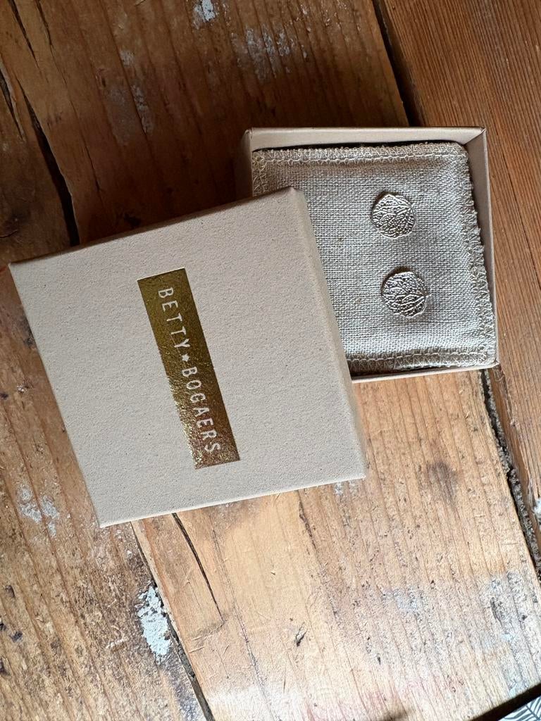 Nieuw! Zilveren oorbellen van Betty Bogaers, Verzenden, Zo goed als nieuw, Zilver