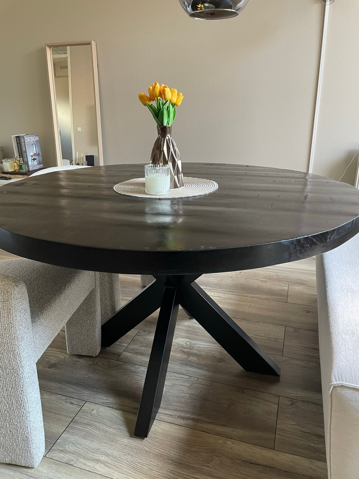 Ronde eettafel met spinpoot - Zwart hout, Huis en Inrichting, Ophalen, Gebruikt, 100 tot 150 cm, Rond