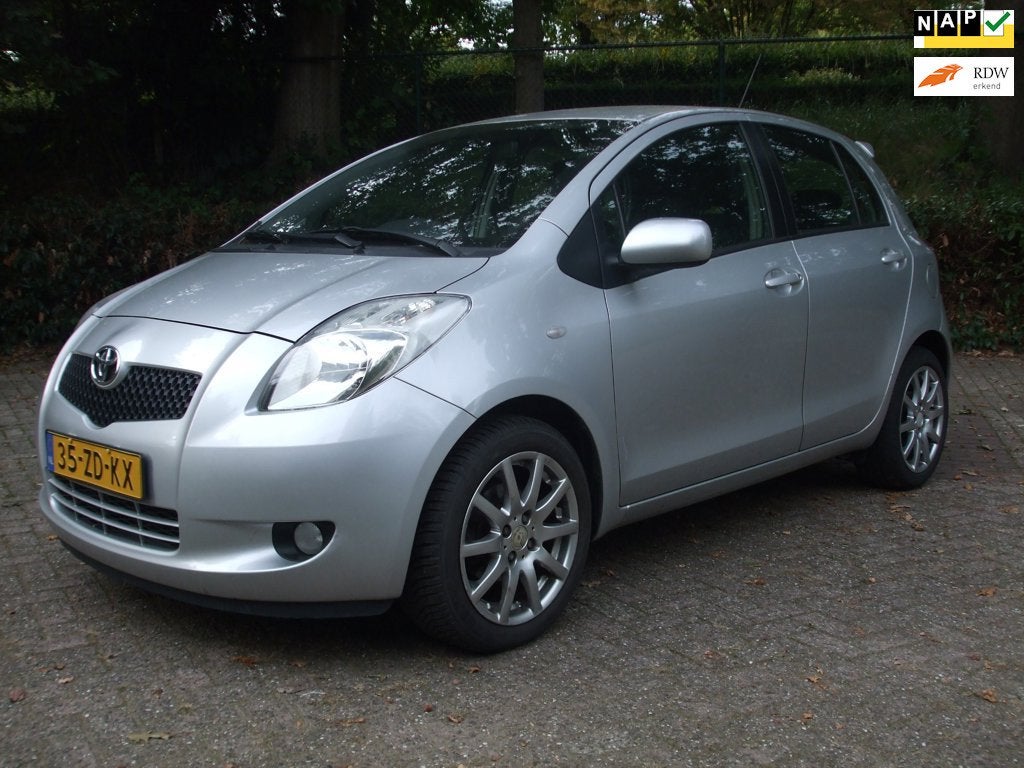 Toyota Yaris 1.3 VVTi Sol airco 2e eigen. 174 dkm NAP 5drs g, Voorwielaandrijving, Dealer onderhouden, 4 cilinders, 995 kg