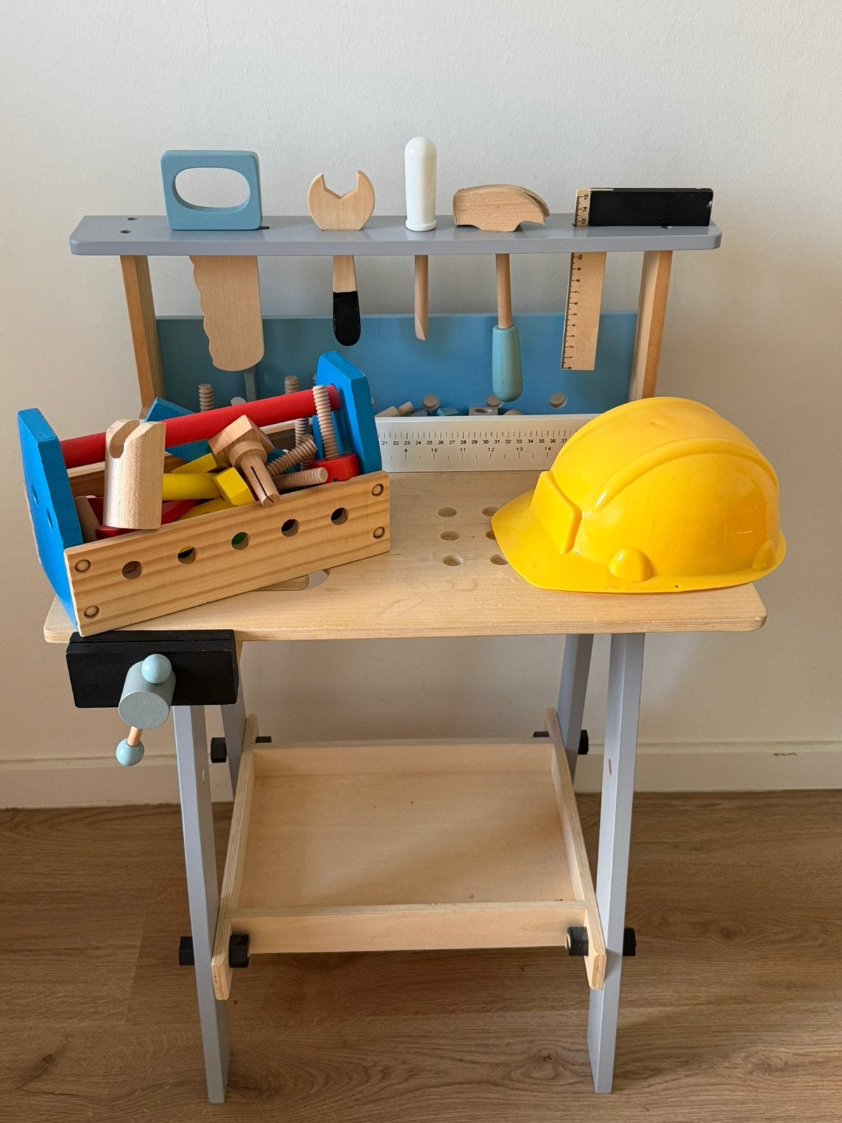 Mooie houten werkbank incl. accessoires, Ophalen, Zo goed als nieuw