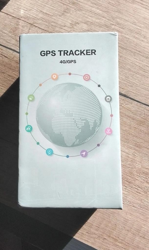 Nieuwe GPS Tracker 4G/GPS - Ongebruikt in doos, Auto diversen, Autonavigatie, Ophalen of Verzenden