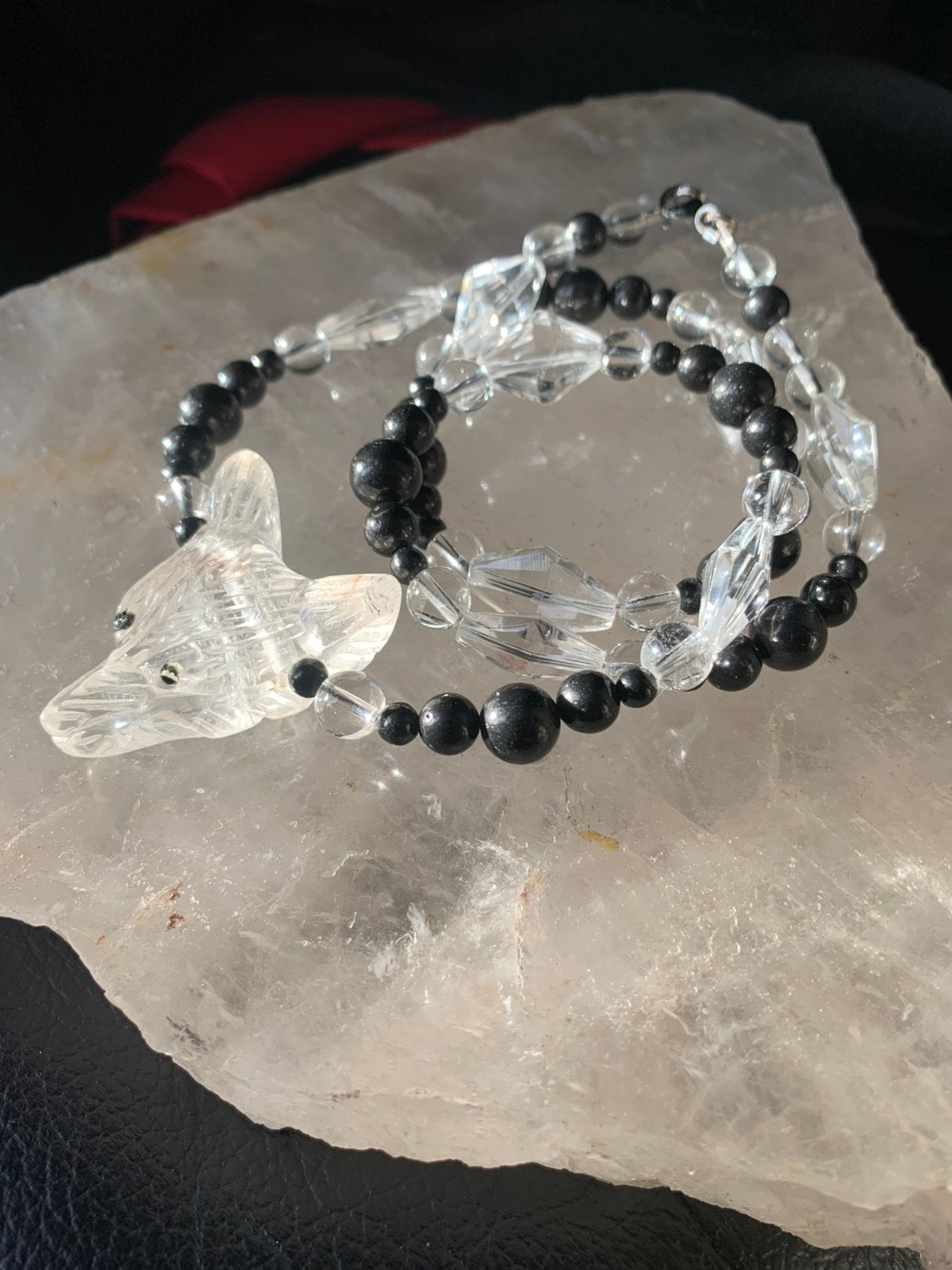 Shungiet shungite wolf totem amulet bergkristal zuivert aura, Magnolia11, Nieuw, Ophalen of Verzenden, Steen of Mineraal