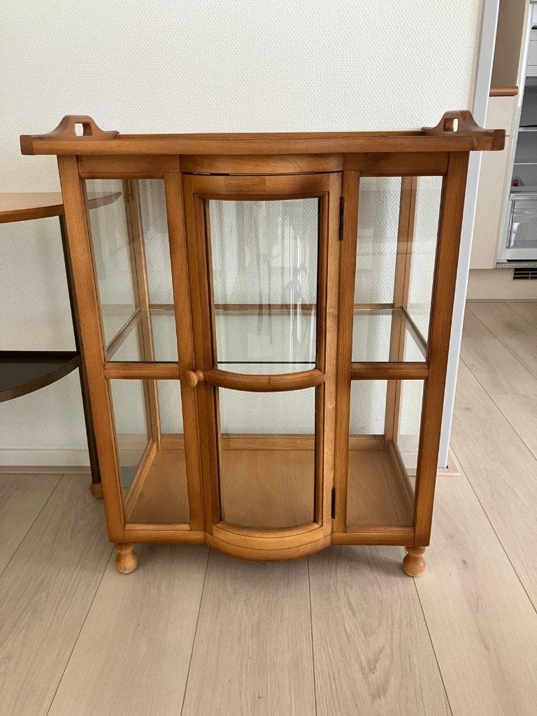 Vitrinekast hout, Ophalen, Glas, 100 tot 150 cm, 50 tot 100 cm