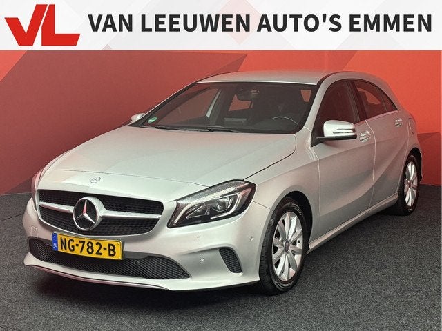 Mercedes-Benz A-Klasse 180 d Lease Edition Plus, Auto's, Voorwielaandrijving, Gebruikt, 4 cilinders, Leder en Stof