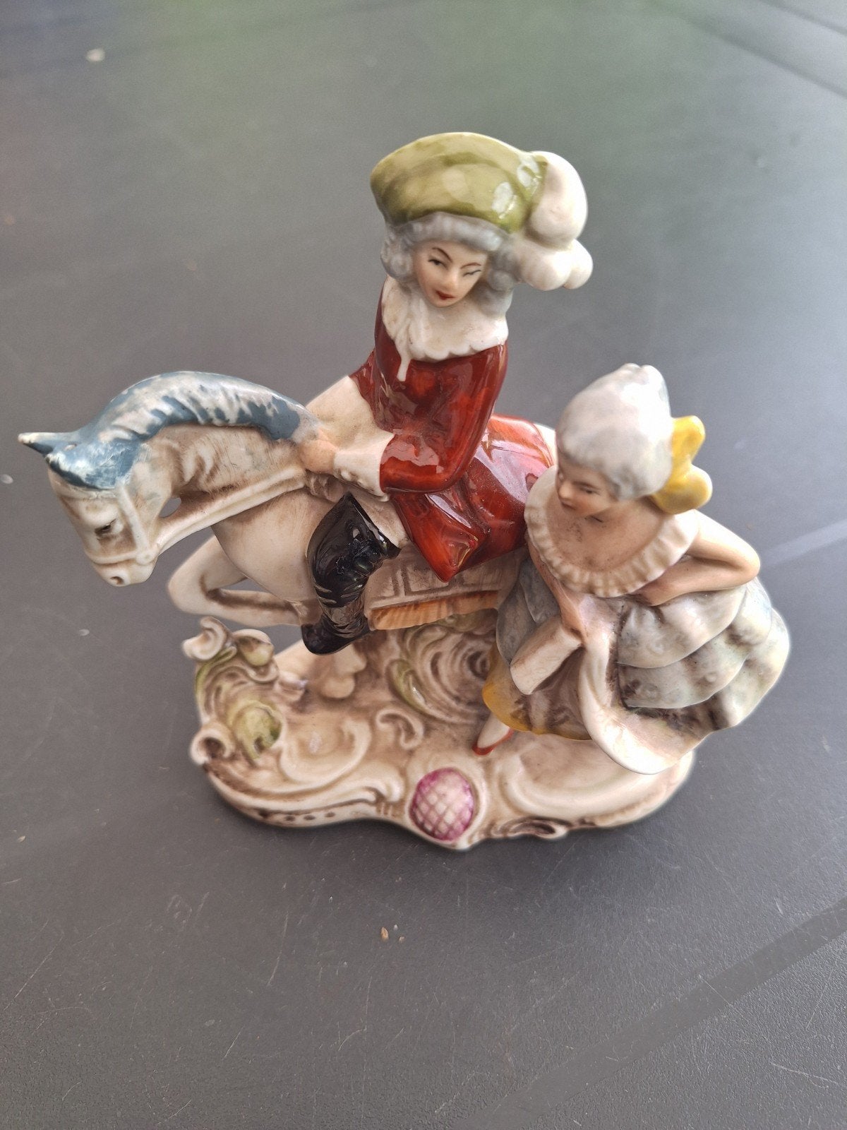 3 Prachtige Porseleinen Beeldjes: Muzikant, Clown, Ruiter, Verzamelen, Ophalen of Verzenden, Gebruikt, Mens
