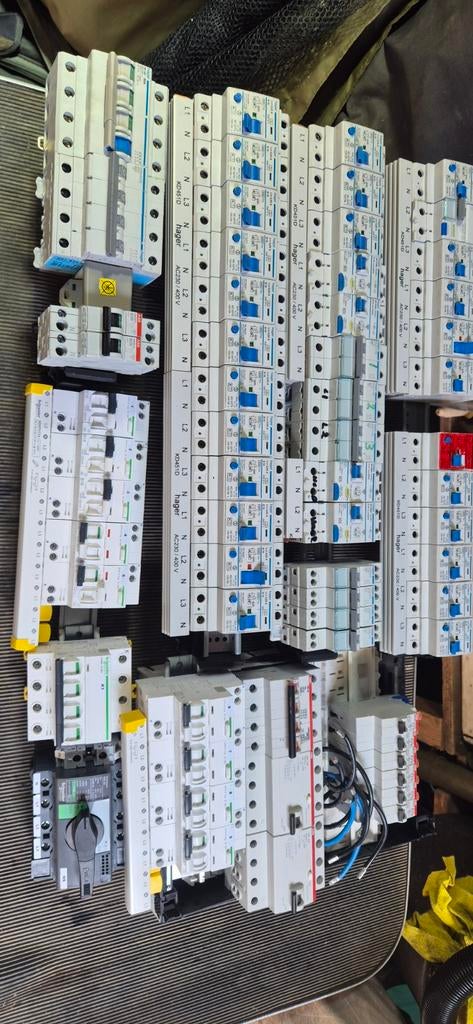 Grote partij diverse Hager en Schneider automaten, Ophalen, Gebruikt, Schakelaar