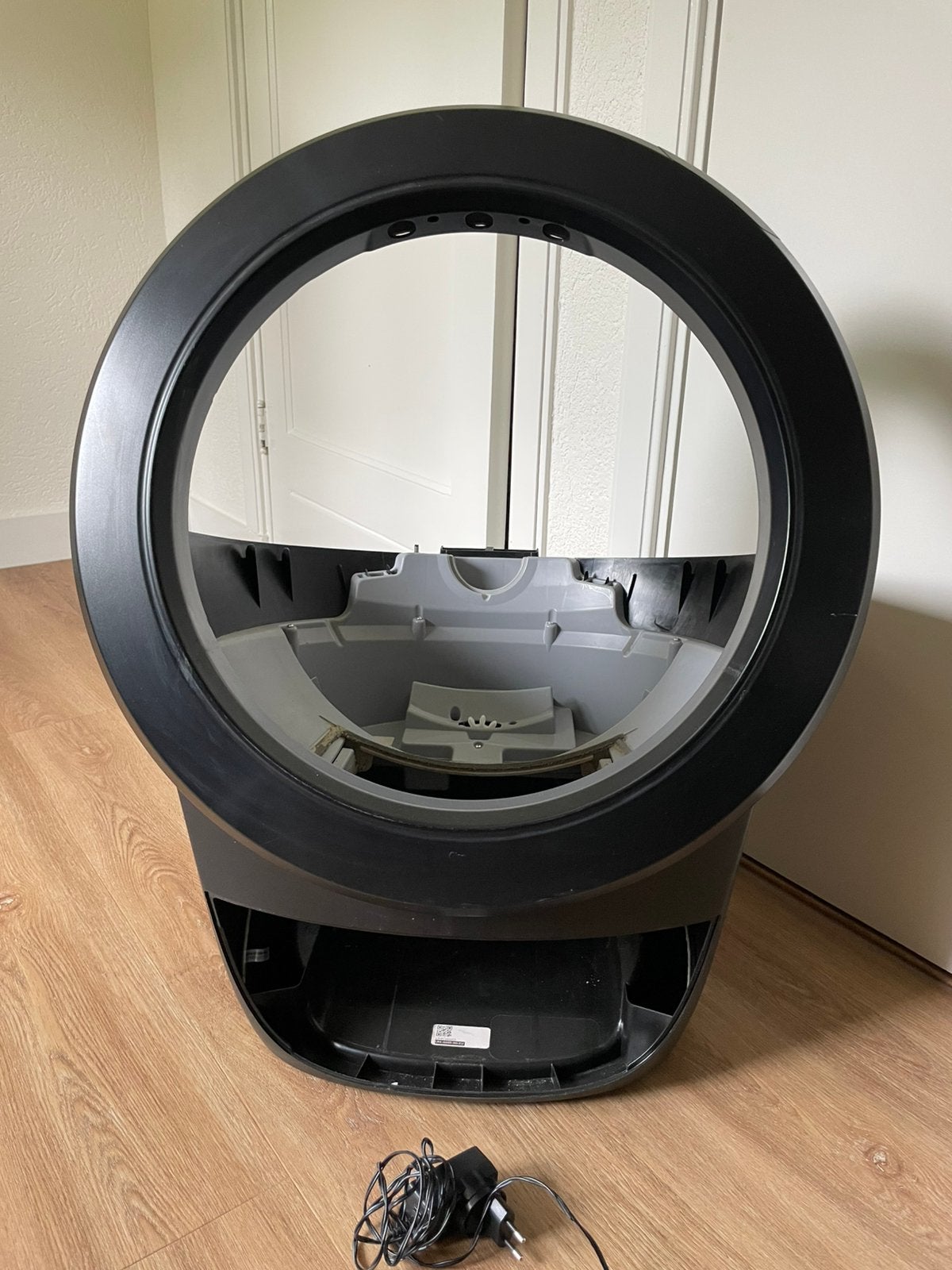 Defect onderstel (base) Litter Robot 4 voor onderdelen, Dieren en Toebehoren, Kattenbakken, Ophalen, Zelfreinigend, Gebruikt, Open