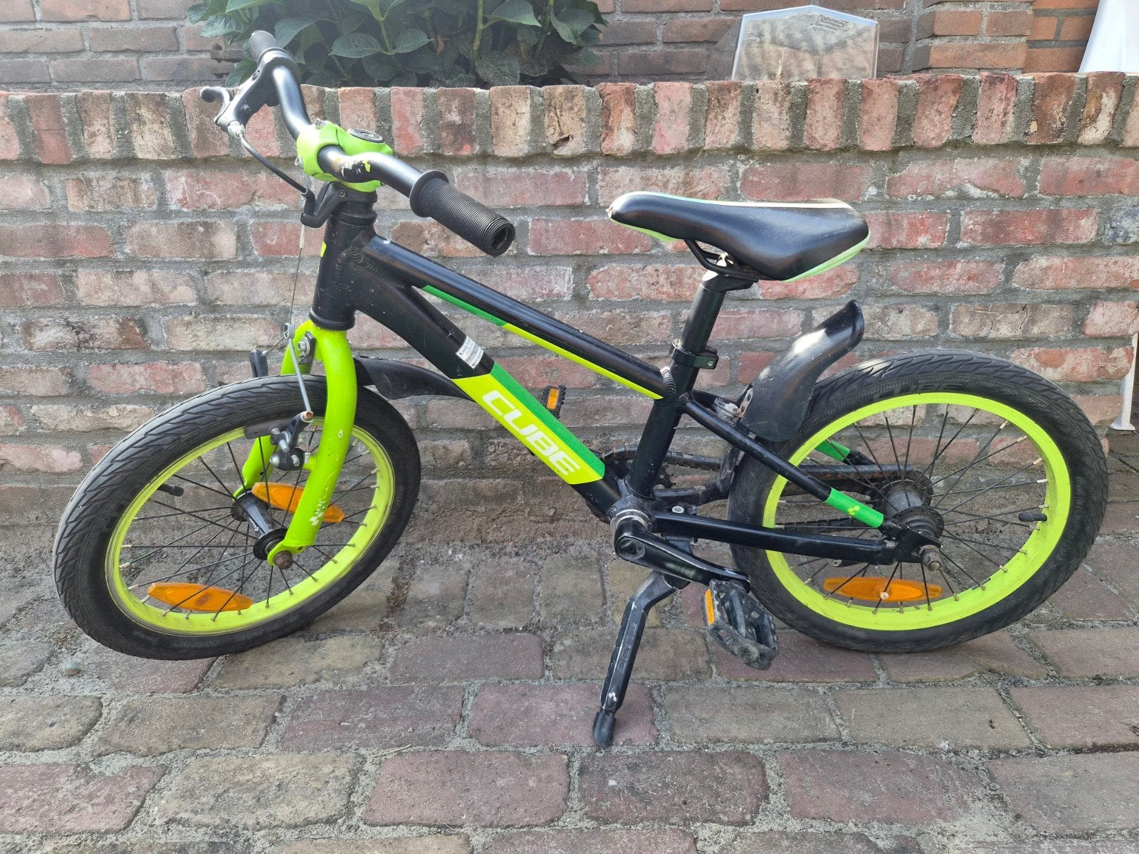 Cube kinderfiets 16 inch - Zwart/Neon Groen, Ophalen, Velgrem, Cube, 16 tot 20 inch