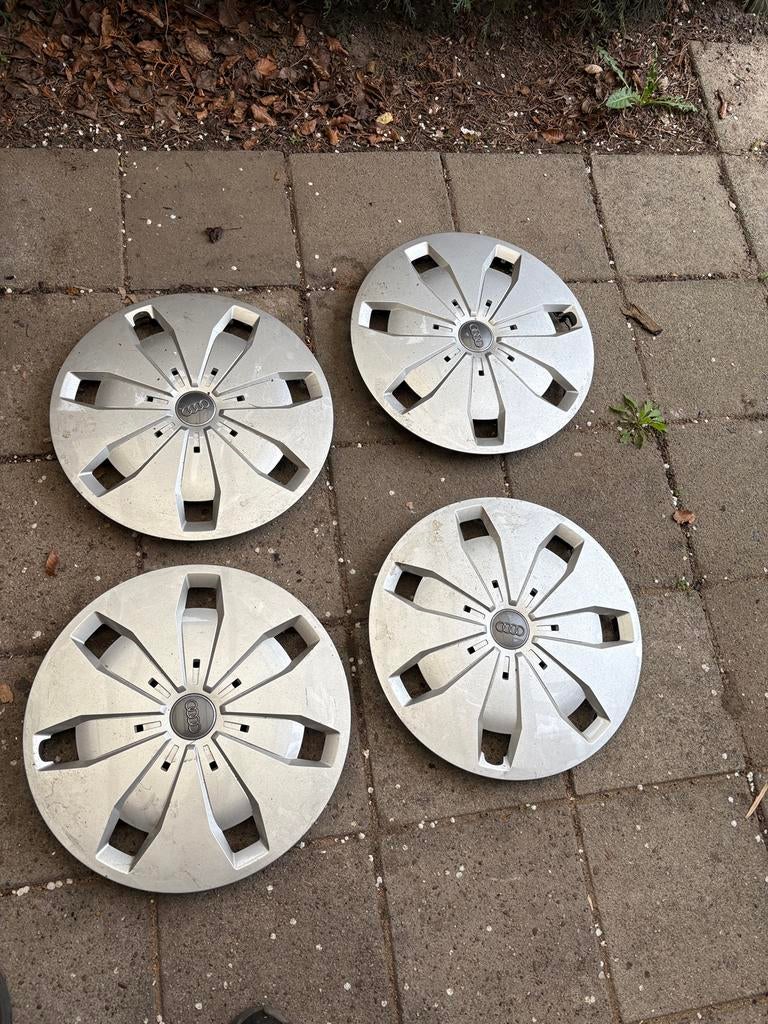 Wieldoppen audi A3 A4 A6 16 inch, Ophalen of Verzenden, Zo goed als nieuw