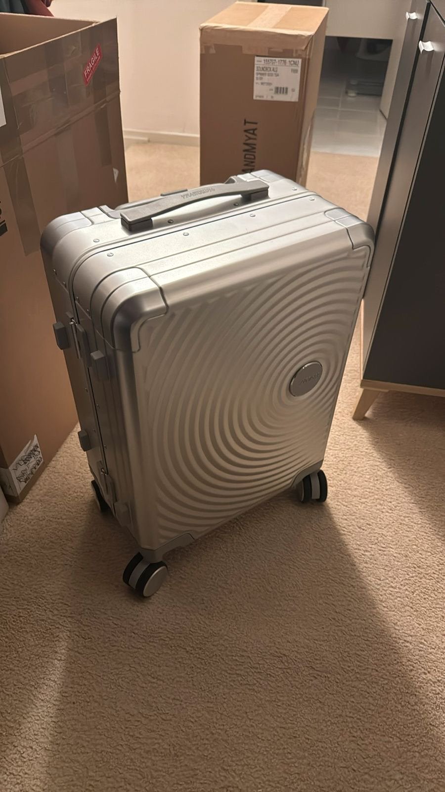 American Tourister Aluminium 55”, Wieltjes, 50 tot 60 cm, Nieuw, Ophalen of Verzenden