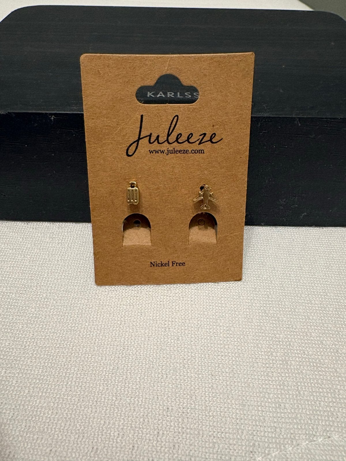 Nieuwe Karlss Juleeze Oorbellen - Koffer & Vliegtuig, Overige materialen, Nieuw, Ophalen of Verzenden, Knopjes of Stekers