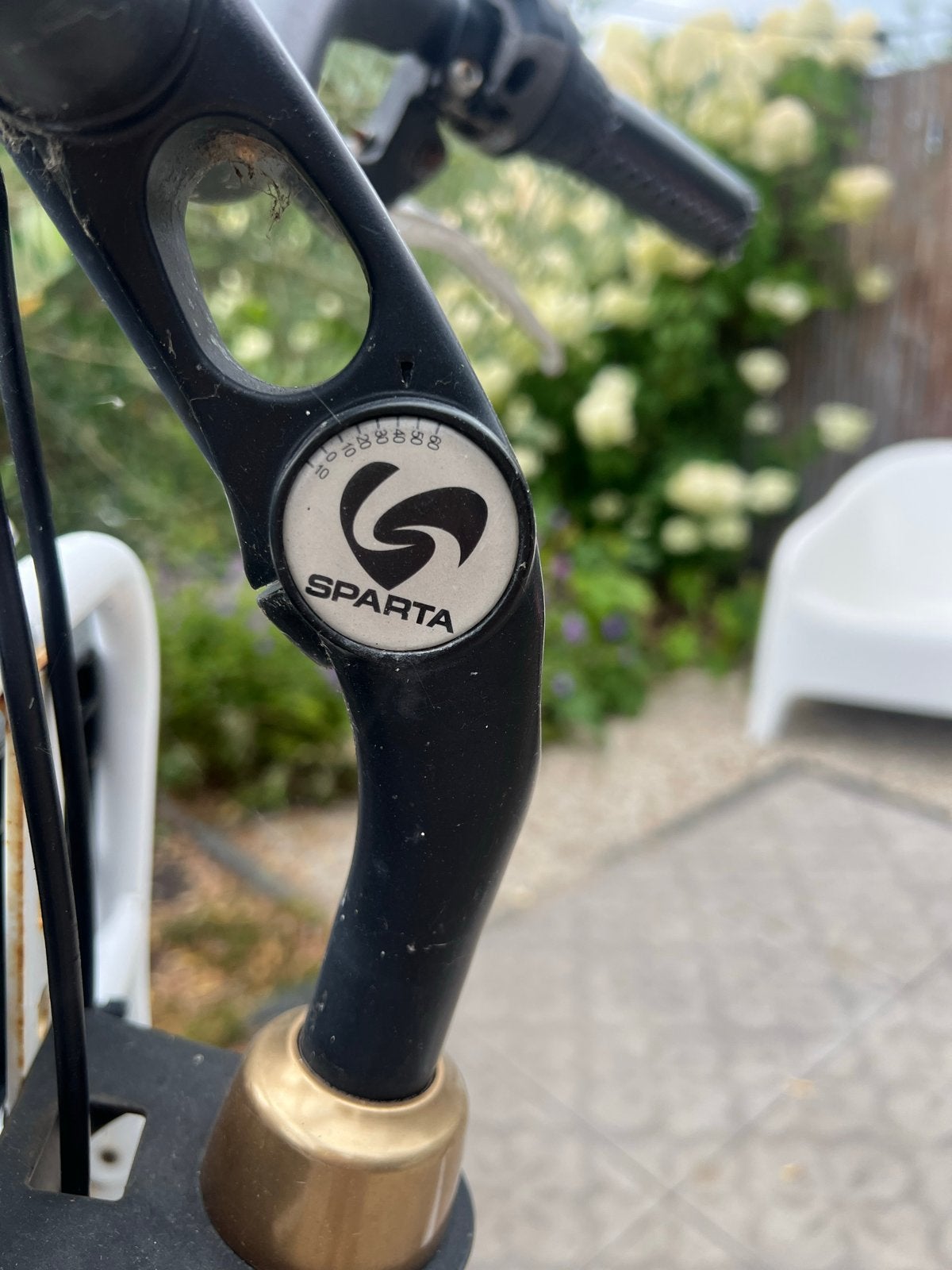 Sparta damesfiets met voordrager en versnellingen, Ophalen, Sparta, Velgrem, Versnellingen