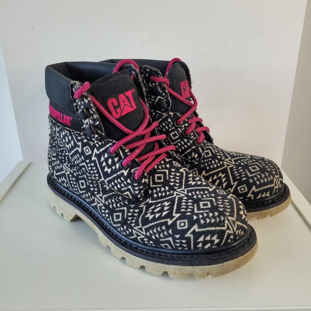 Caterpillar dames boots 37 geometrisch patroon roze veters, Zwart, Caterpillar, Ophalen of Verzenden, Zo goed als nieuw