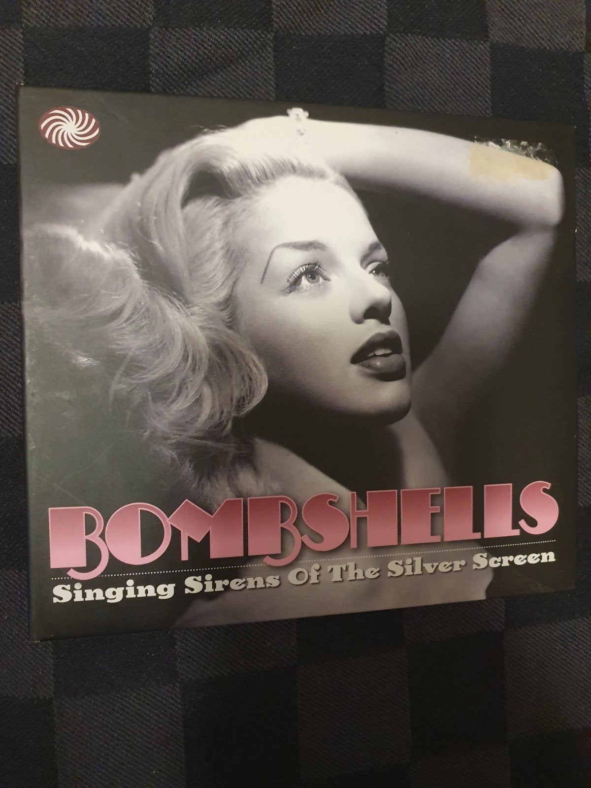 bombshells 2 cd digipack, Cd's en Dvd's, Alle leeftijden, Verzenden, Gebruikt, Drama