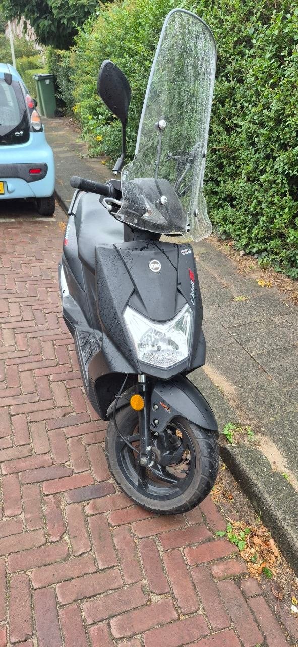 Mat Zwarte Sym Orbit 3, Ophalen, Zo goed als nieuw, Benzine