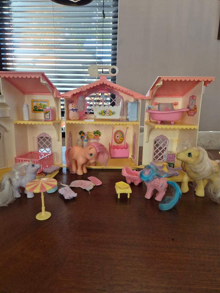 Vintage my little pony lullaby nursery huis zeer compleet, Kinderen en Baby's, Speelgoed | My Little Pony, Ophalen of Verzenden
