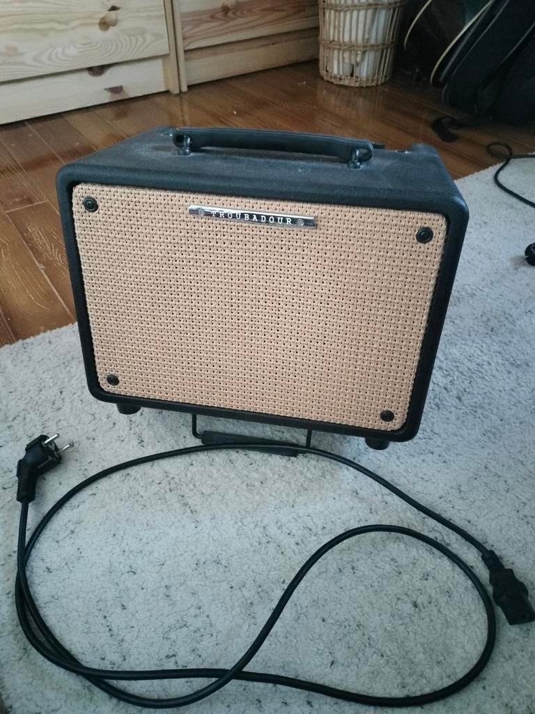 Ibanez T30Troubadour Akoestische Gitaarversterker, Muziek en Instrumenten, Ophalen, Zo goed als nieuw, Gitaar, Minder dan 50 watt