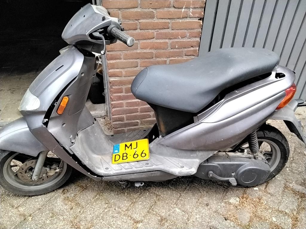 Piaggio Diesis 100cc 2t - Zuigerveren nodig, Fietsen en Brommers, Scooters | Piaggio, Ophalen of Verzenden, Gebruikt, Tweetakt