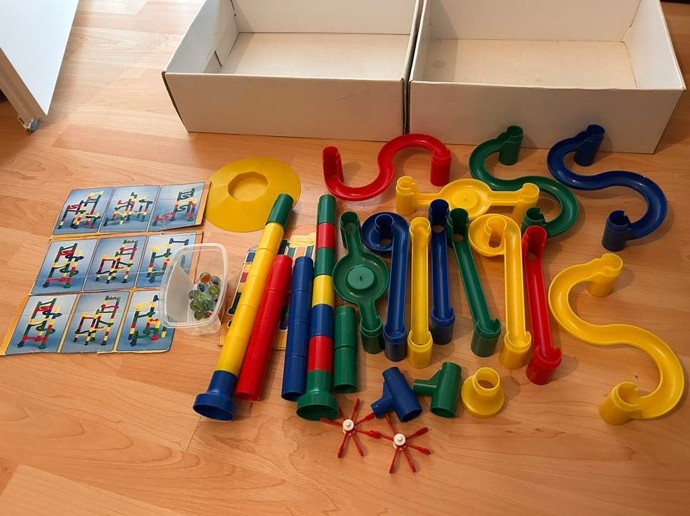Knikkerbaan met voorbeelden, knikker(s)potje en in doos, Ophalen, Gebruikt, Overige merken