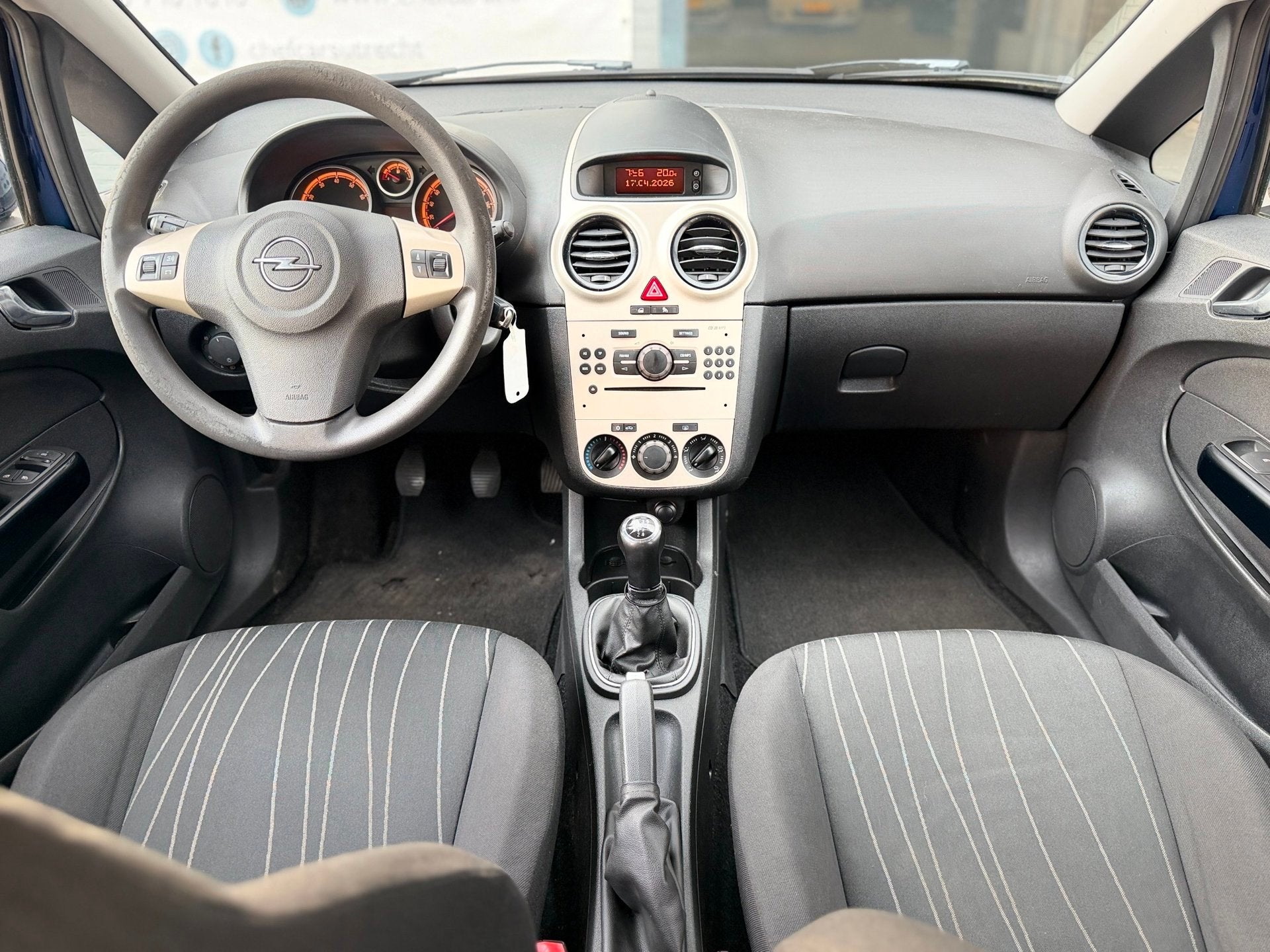 Opel Corsa 1.4|NAP|APK2027|AIRCO|CRUISE|LAGEKM|5DRS|BOEKJES!, Auto's, Voorwielaandrijving, Zwart, 4 cilinders, Blauw