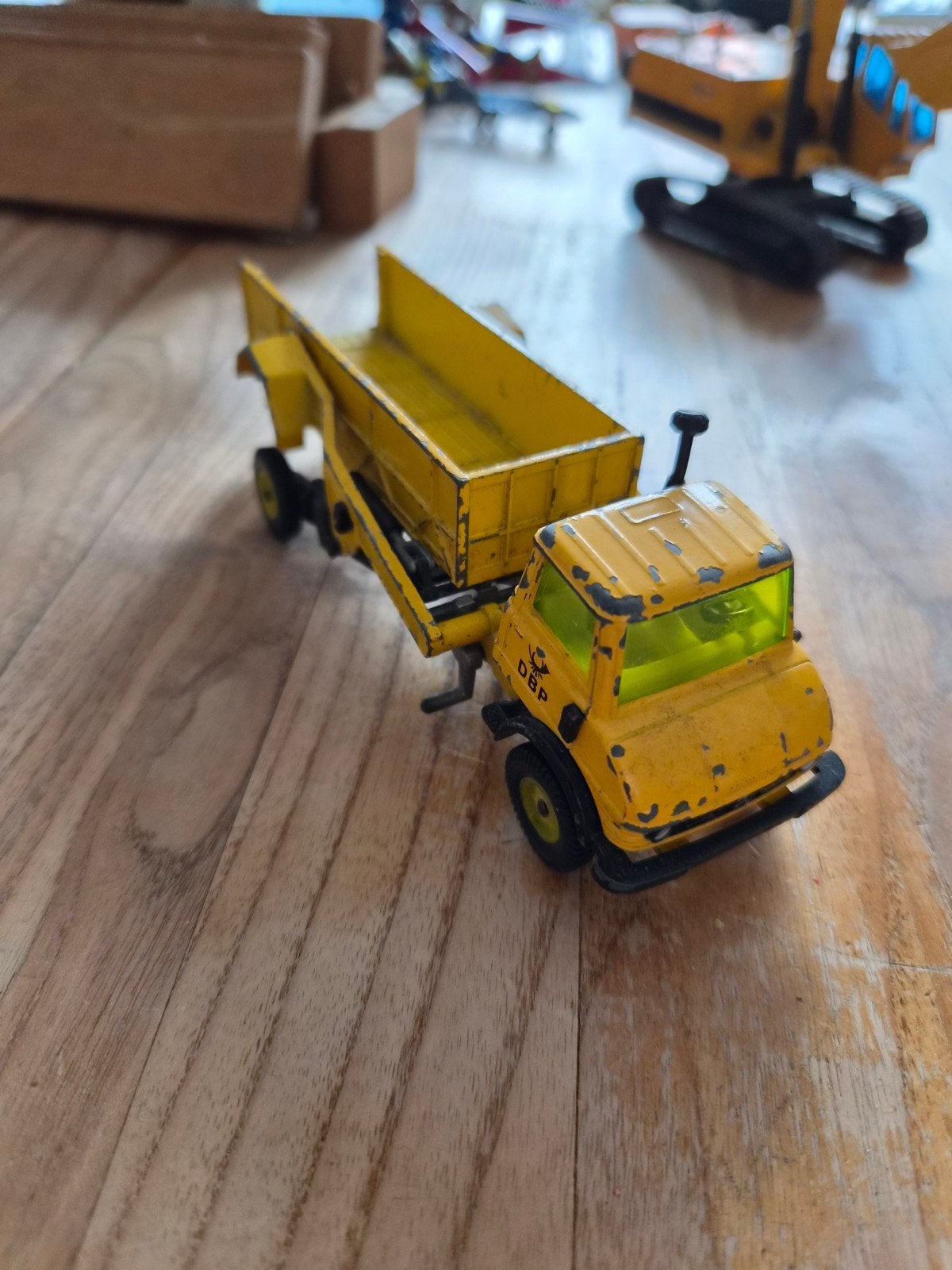 Joal Miniatures Graafmachine en Truck met Kiepbak, Ophalen of Verzenden, Gebruikt, Overige typen, Overige merken