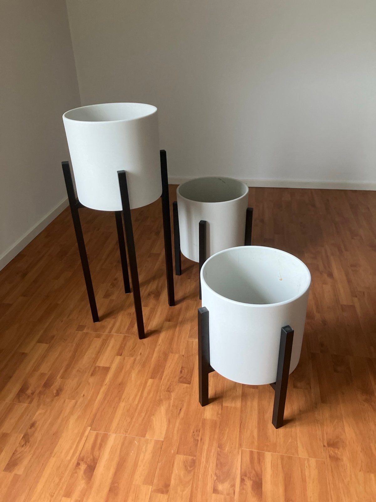 Set van 5 witte bloempotten per stuk, Rond, Binnen, Zo goed als nieuw, Minder dan 40 cm