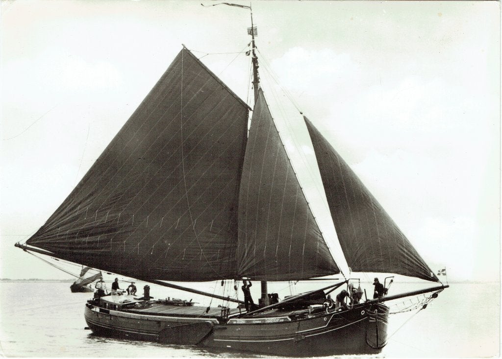 Ansichtkaart Klipperaak Regina (zeilend bedrijfsvaartuig), Verzenden, 1960 tot 1980, Ongelopen, Noord-Holland