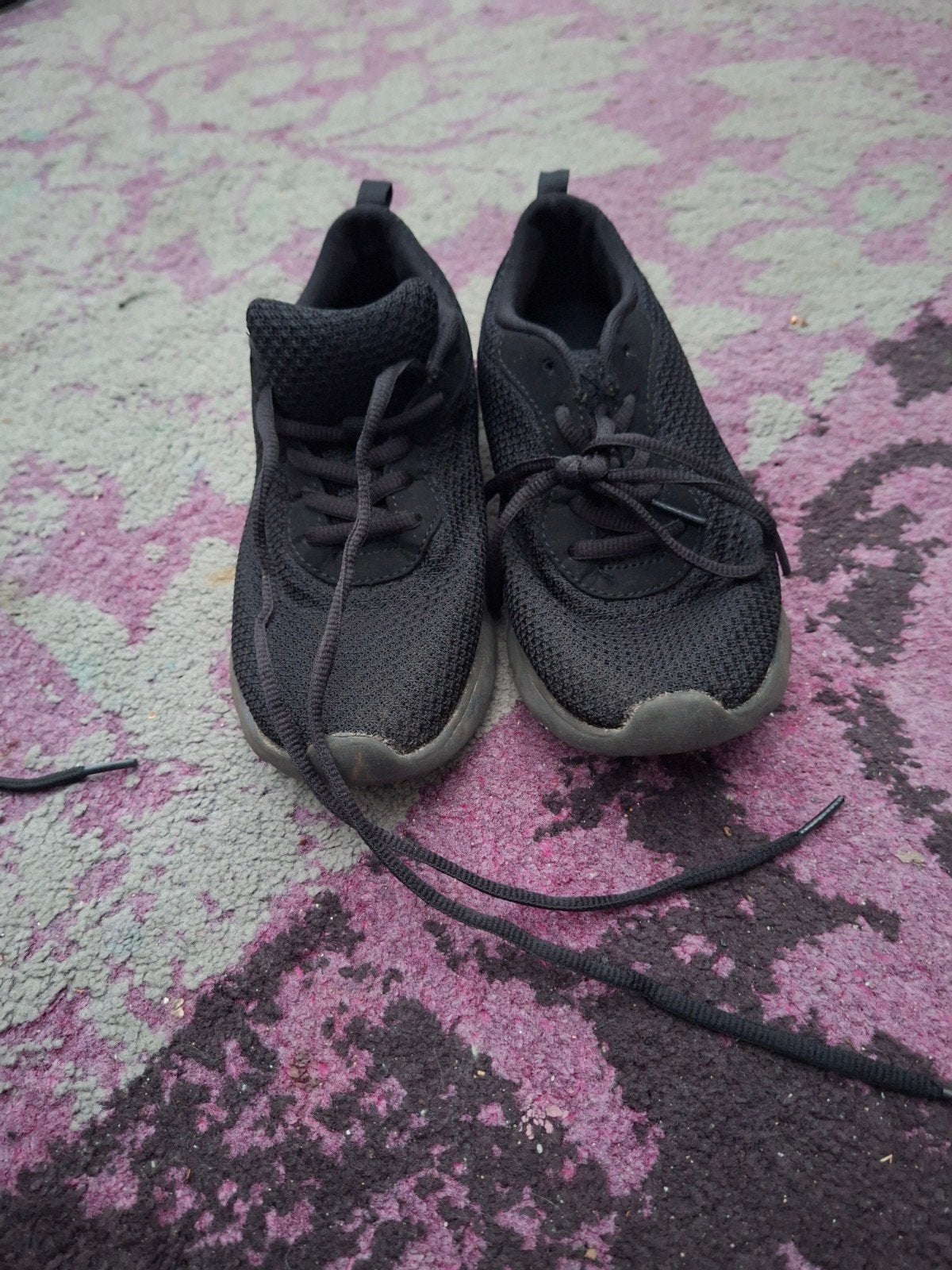 Leuke zwarte sportschoenen maat 37, Kleding | Dames, Schoenen, Vty, Ophalen of Verzenden, Gedragen, Sportschoenen