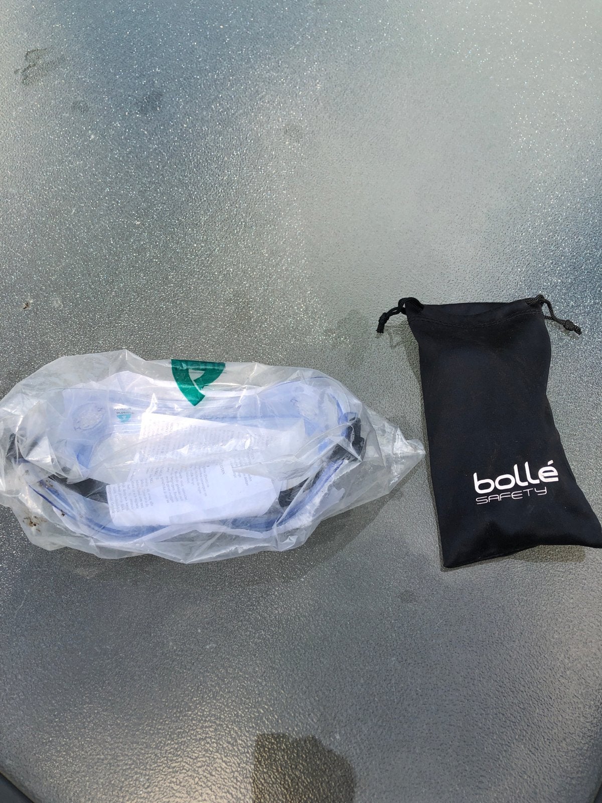 Artelli + Bollé veiligheidsbril - Nieuw in verpakking, Doe-het-zelf en Verbouw, Veiligheidsbrillen, Ophalen, Nieuw