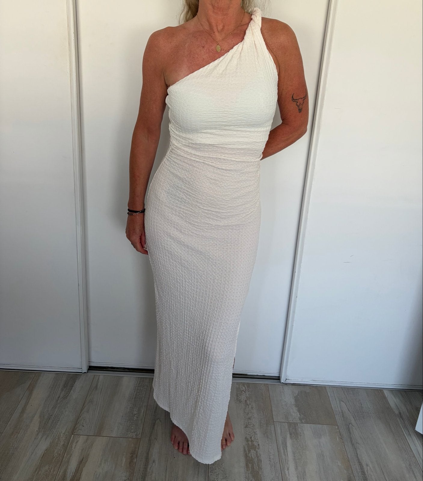 Witte one-shoulder maxi jurk, Kleding | Dames, Jurken, Wit, Nieuw, Ophalen of Verzenden, Maat 36 (S)
