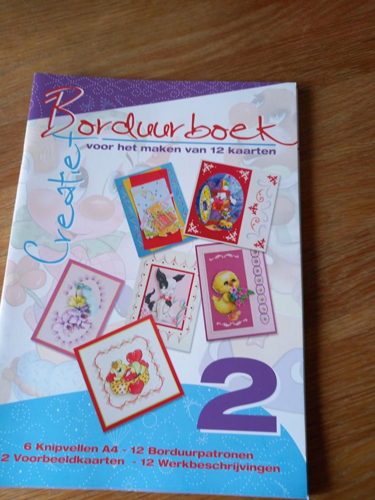 3 borduurboekjes 3d verzendkoste, Ophalen of Verzenden, Nieuw, Overige thema's
