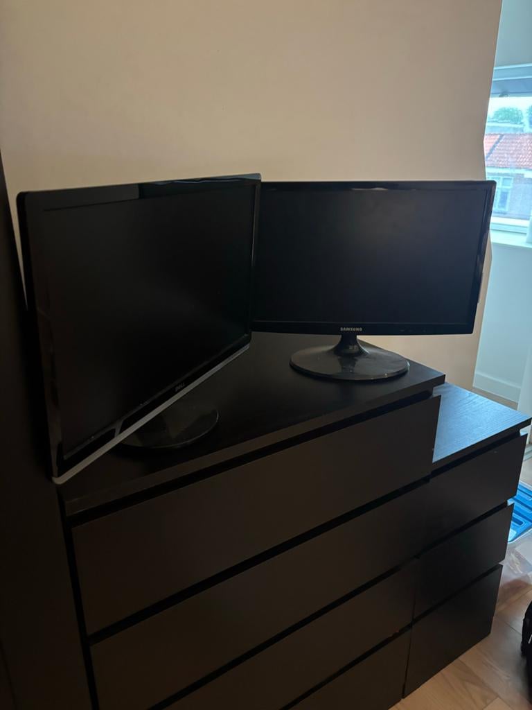 Twee monitoren - Zonder kabels, Computers en Software, Monitoren, Full HD, Onbekend, LED, 60 Hz of minder
