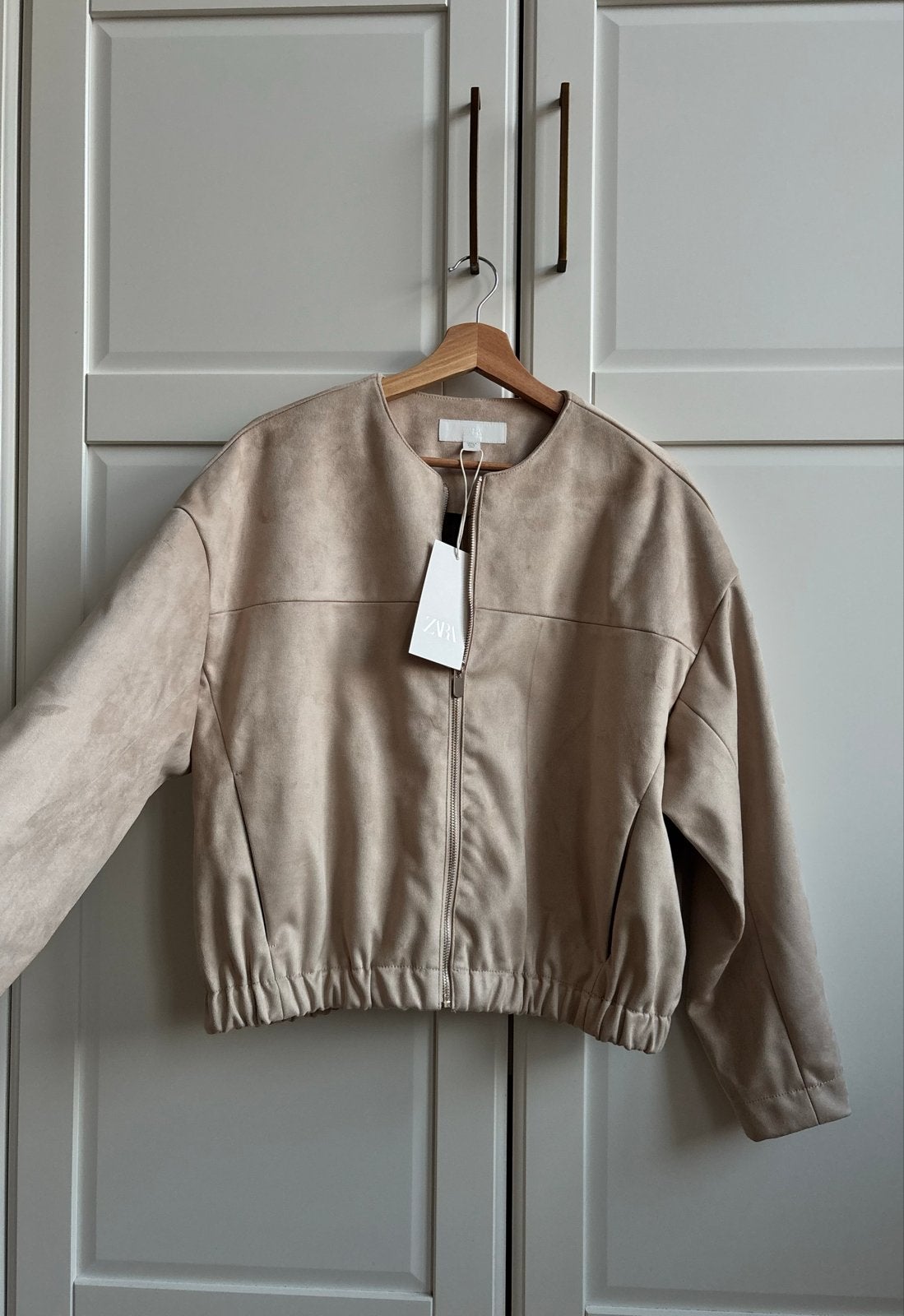 Zara bomberjas beige suède look maat M, Ophalen of Verzenden, Nieuw, Maat 38/40 (M), Beige