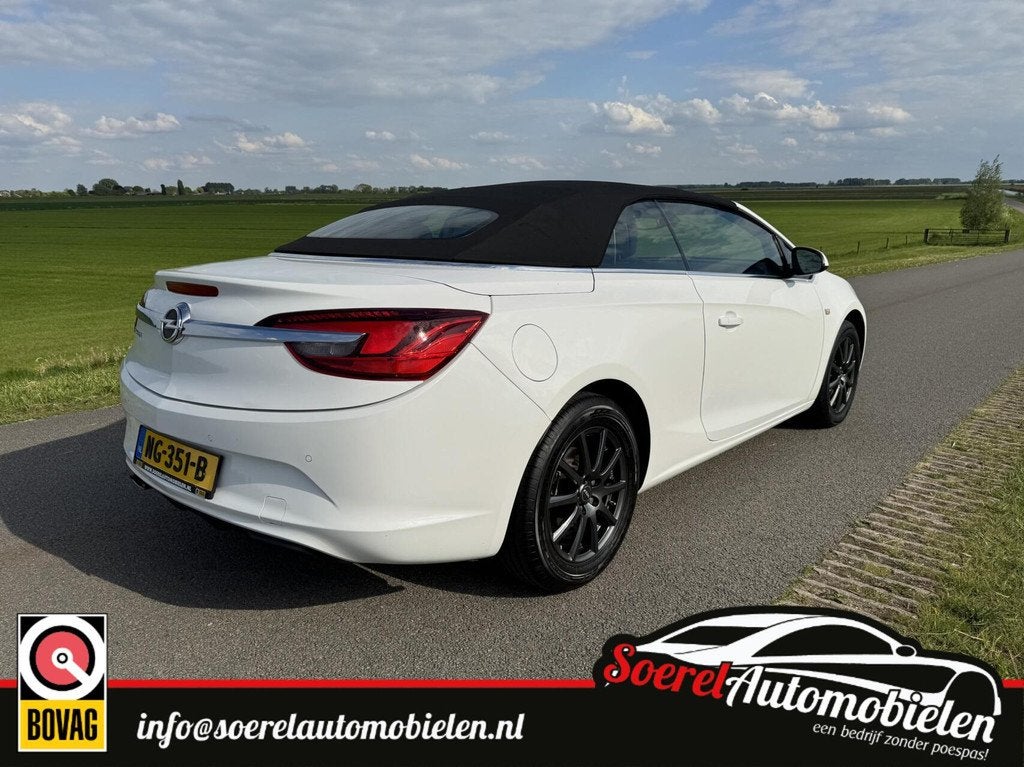 Opel Cascada 1.4 Turbo Cosmo 92555 km stoelstuurverwarming b, Auto's, Opel, Voorwielaandrijving, Euro 6, 4 cilinders, 4 stoelen