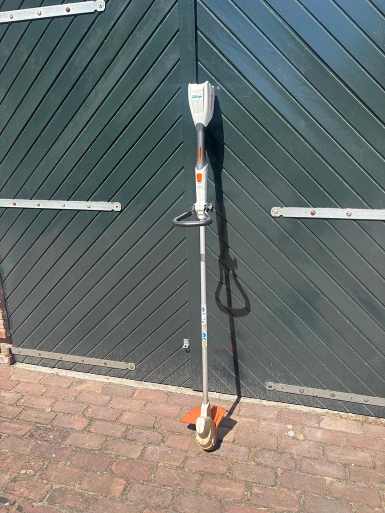 Stihl FSA 56 Accu Grastrimmer, Ophalen, Zo goed als nieuw, 30 tot 50 cm, Accu
