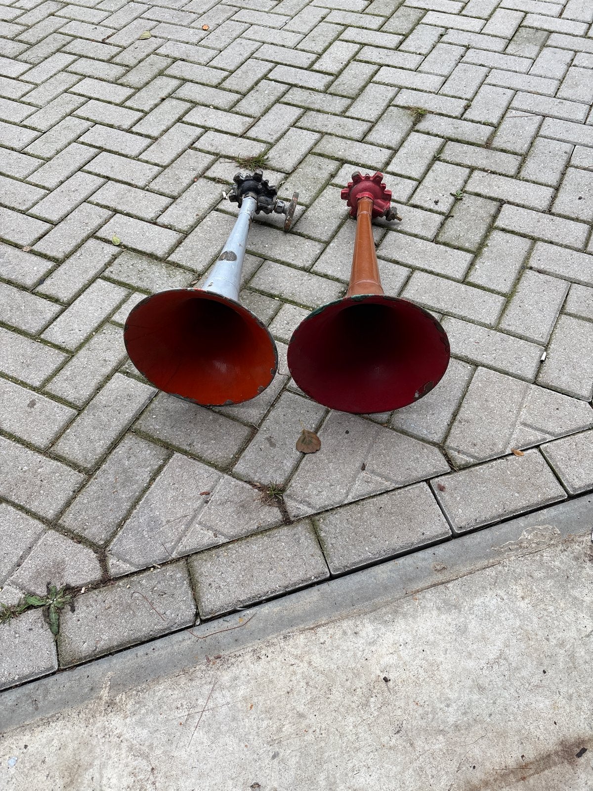 2x Kockums Supertyfon Scheepshoorn - Vintage Scheepshoorns, Ophalen of Verzenden, Gebruikt