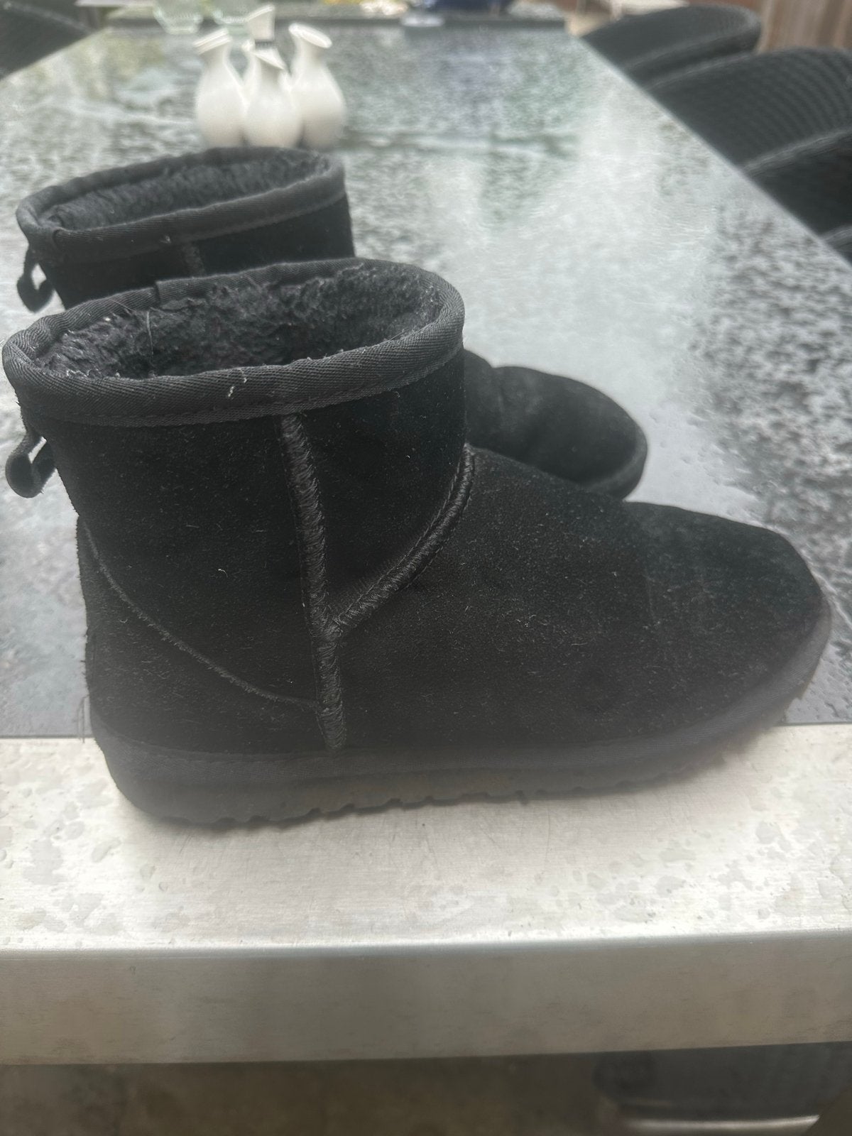 Lage zwarte Uggs maat 37, Kleding | Dames, Schoenen, Zwart, Lage of Enkellaarzen, Ophalen of Verzenden, Gedragen