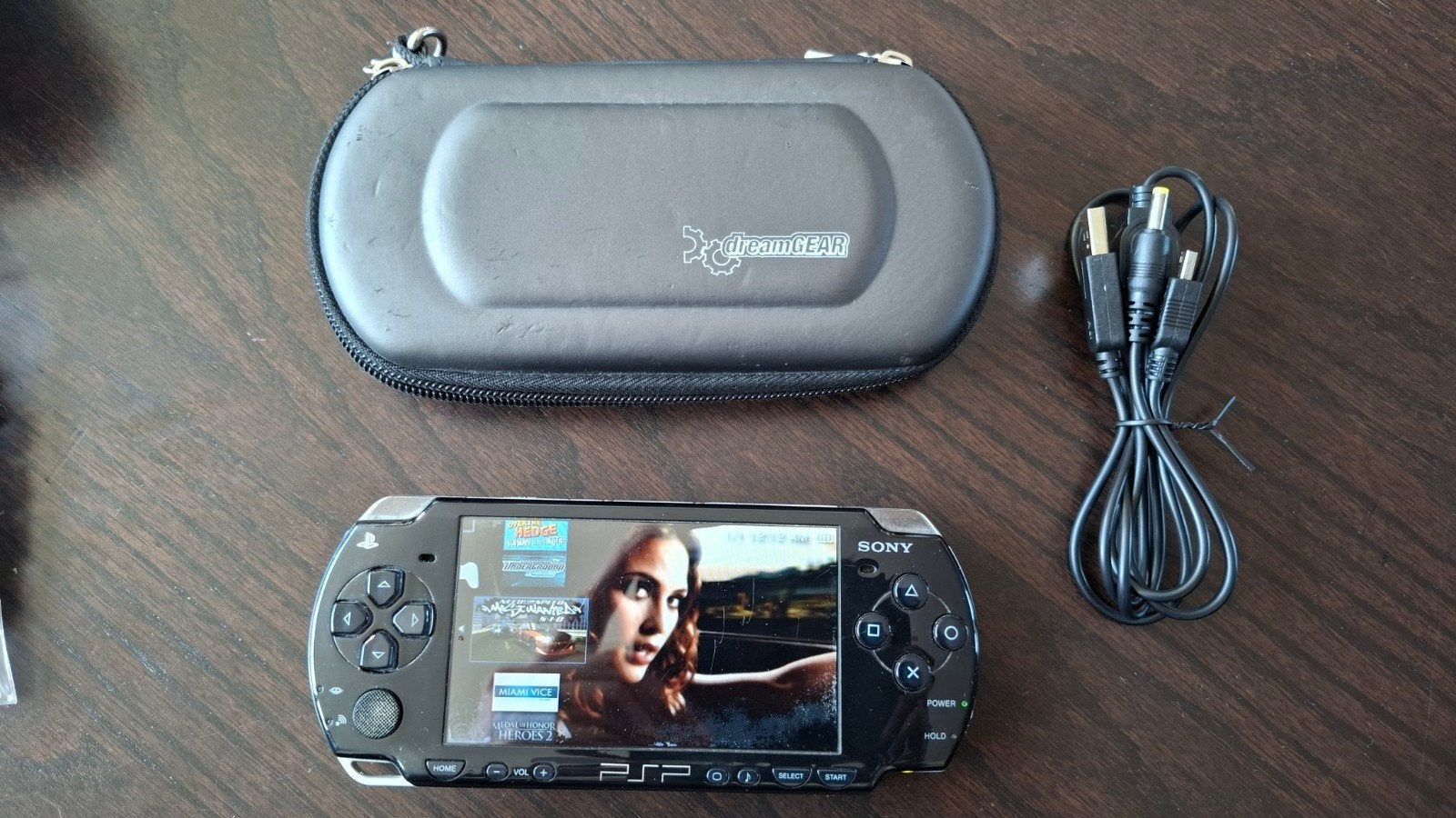 PSP Slim 2001 met 41 games., Spelcomputers en Games, Ophalen of Verzenden, Gebruikt, Met games, PSP Slim