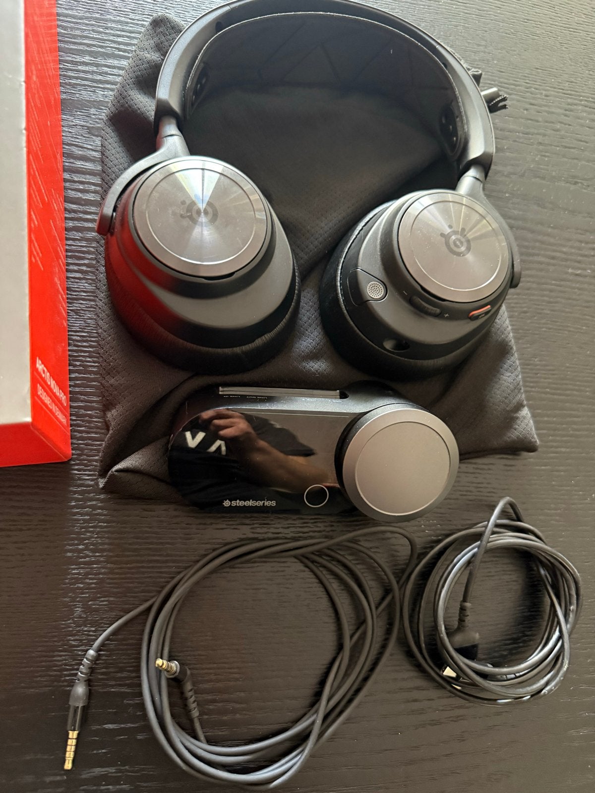 SteelSeries Arctis Nova Pro Gaming Headset (wired)