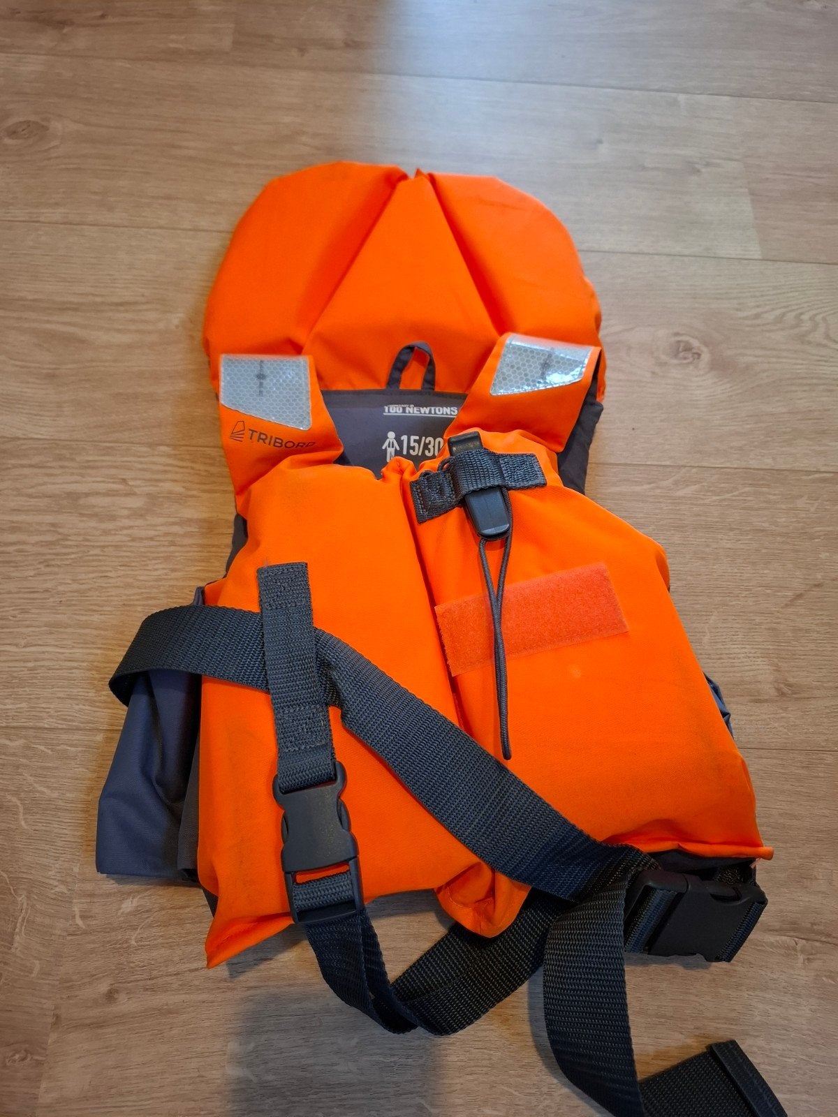 Nieuw zwemvest 15-30 kg met fluitje en gespen, Nieuw, Ophalen of Verzenden, Reddingsvest of Zwemvest, Tribord
