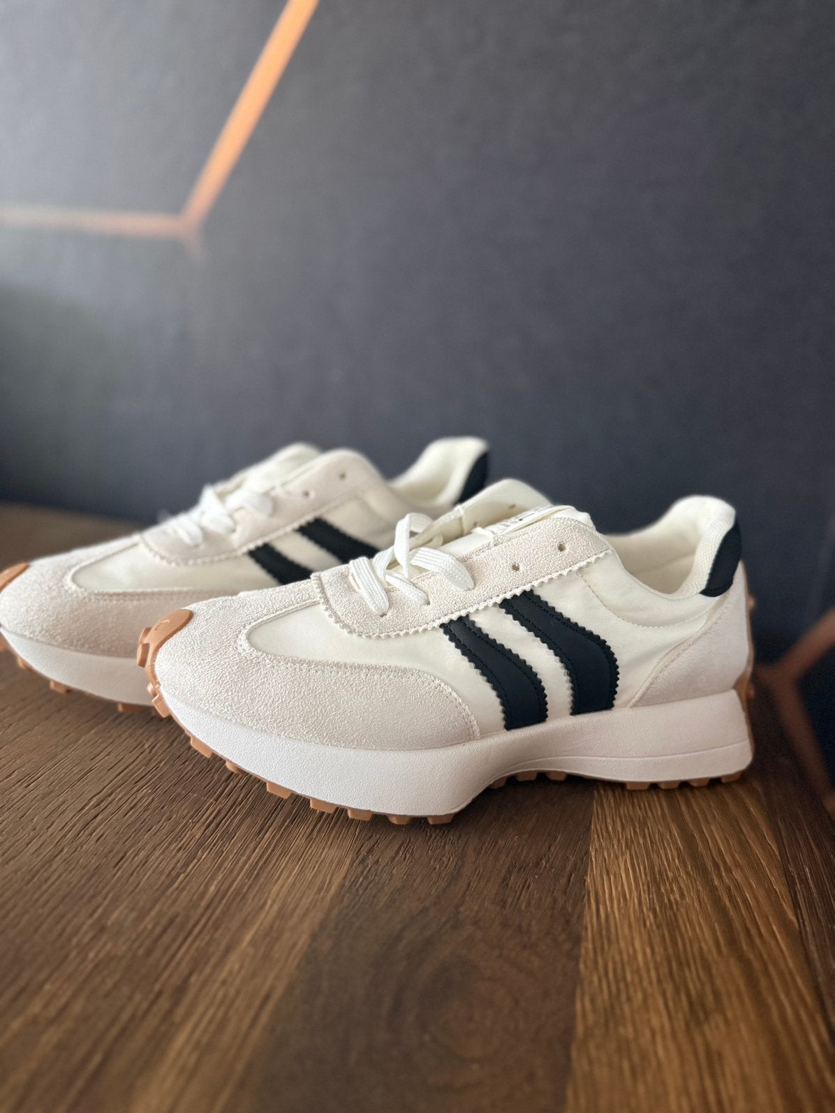 Witte sneakers  (nieuw), Kleding | Dames, Wit, Nieuw, Ophalen of Verzenden, Sneakers of Gympen