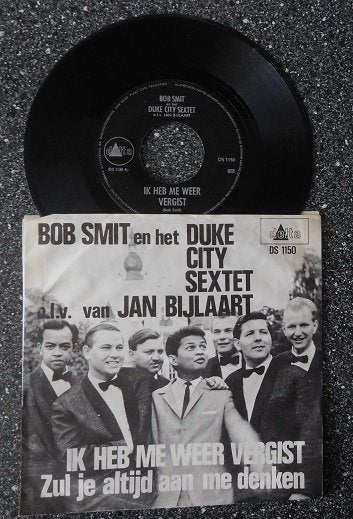 Bob Smit & Duke City Sextet - ik heb me weer (vanaf € 1,75), Ophalen of Verzenden, Zo goed als nieuw, 7 inch, Levenslied of Smartlap
