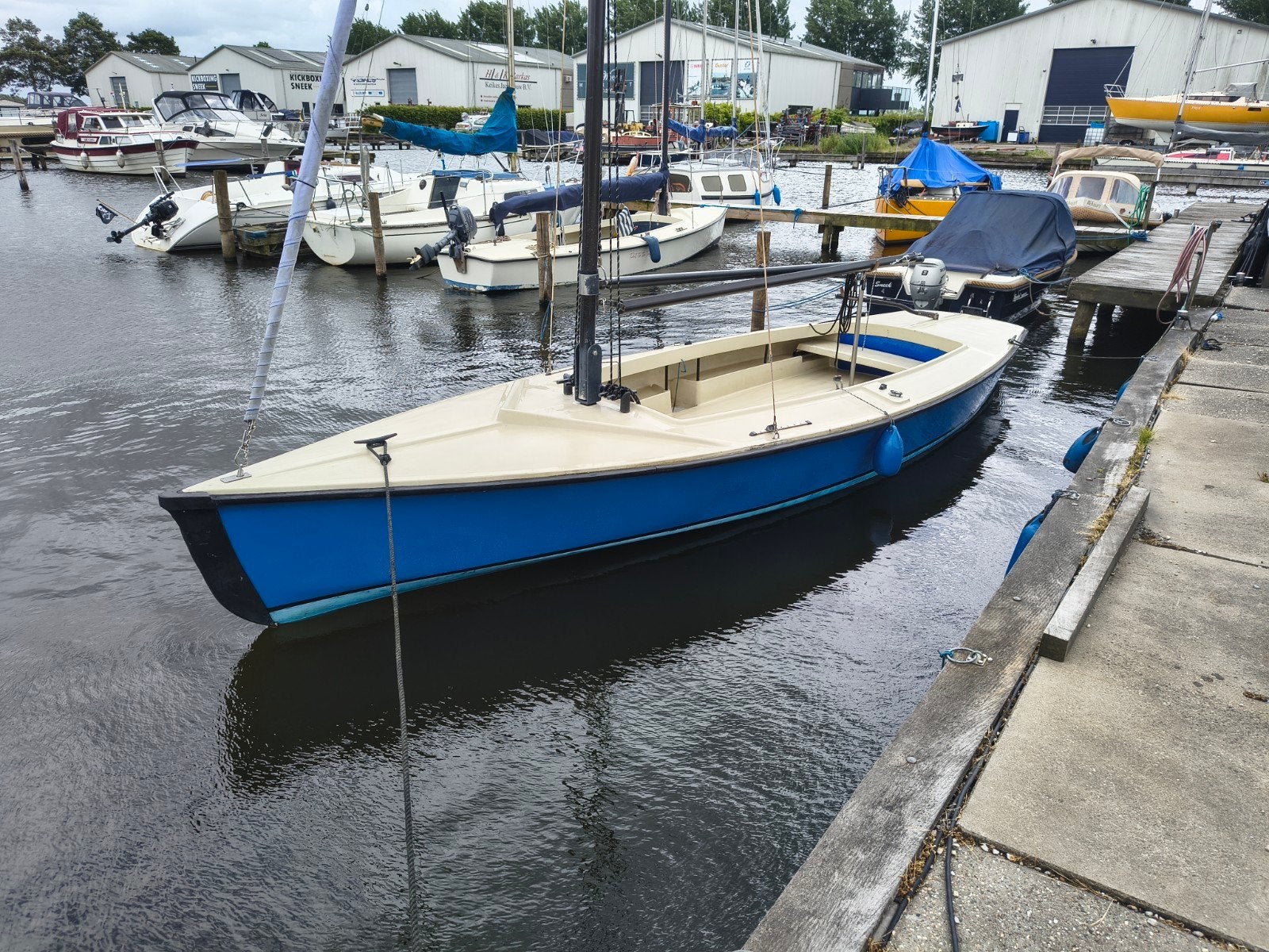 Nette Polyvalk - instappen en zeilen maar!, Watersport en Boten, Open zeilboten, Ophalen, Gebruikt, Fok, Polyester