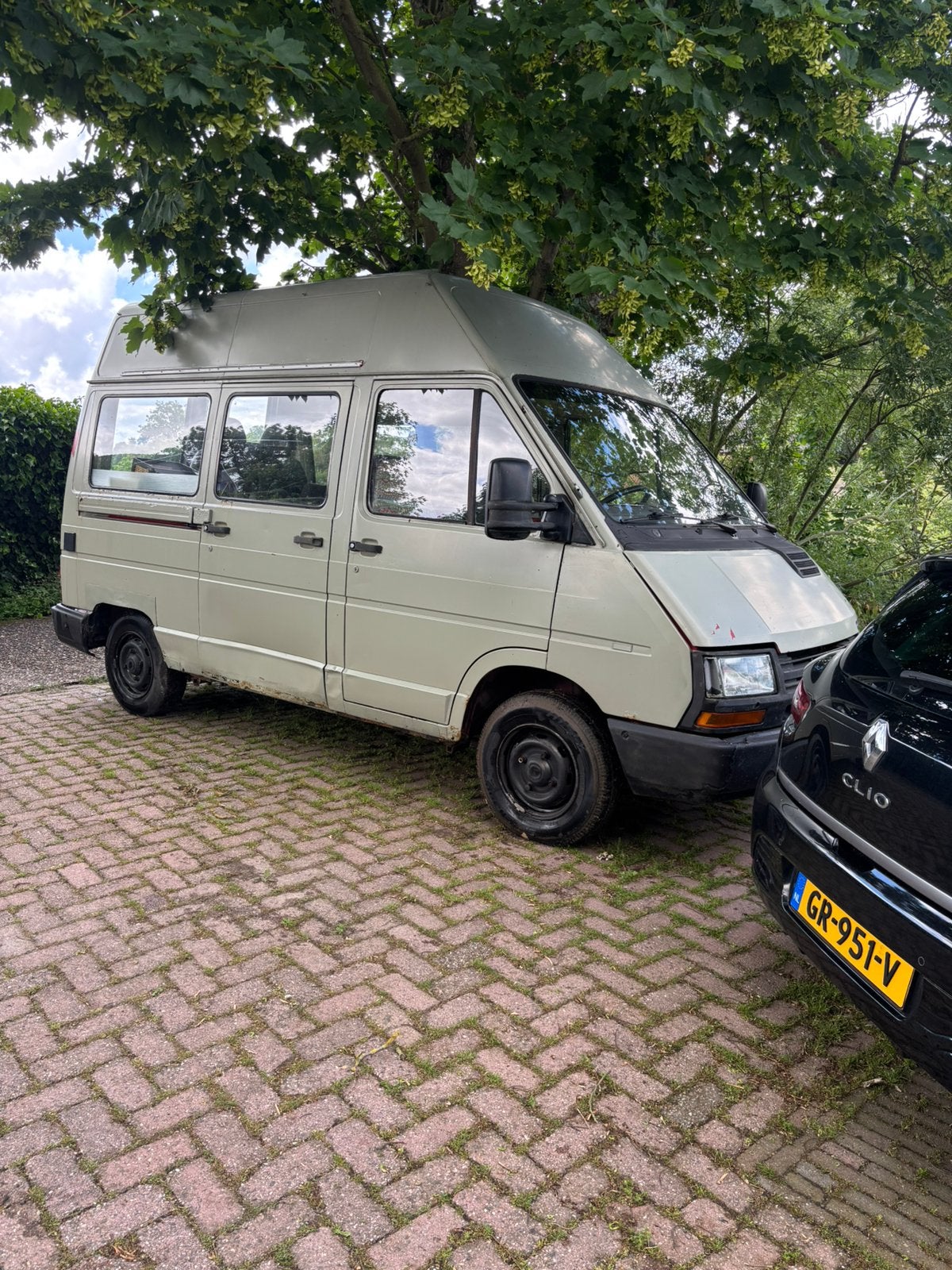 Renault camper project, Caravans en Kamperen, Overige merken, Buscamper of Camperbus, Particulier, Benzine